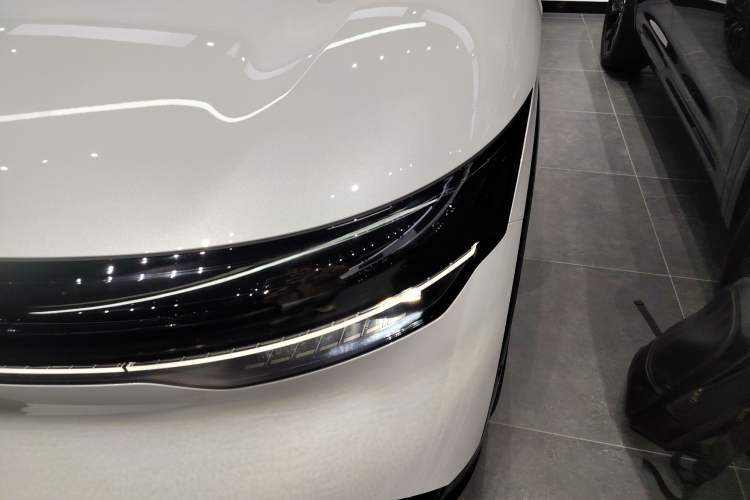 Used Zeekr 7X 2025 75 kWh Rear-Wheel Drive Intelligent Driving Version
