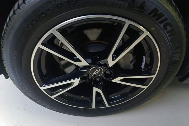 Used Audi Q5L 2025 40 TFSI Fashionable and Dynamic Edition
