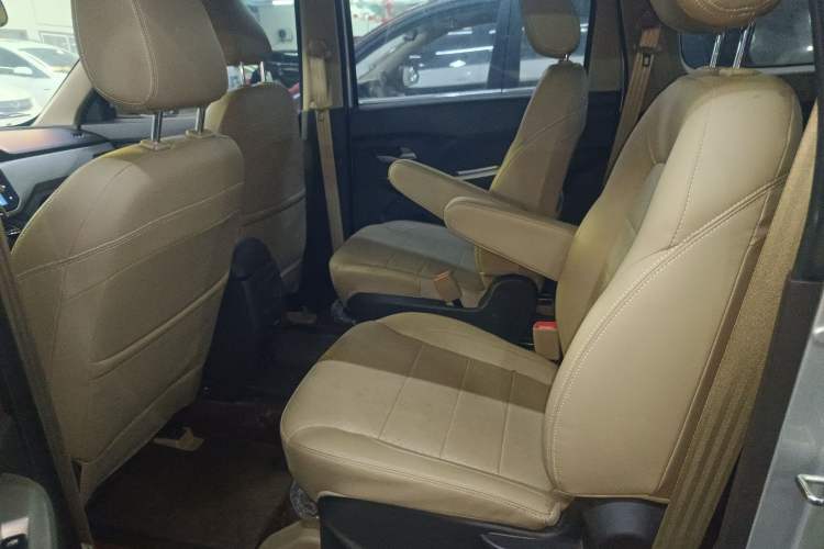 Used Wuling Hongguang 2021 1.5L Facelifted S Comfort Version with Electric Power Steering LAR
