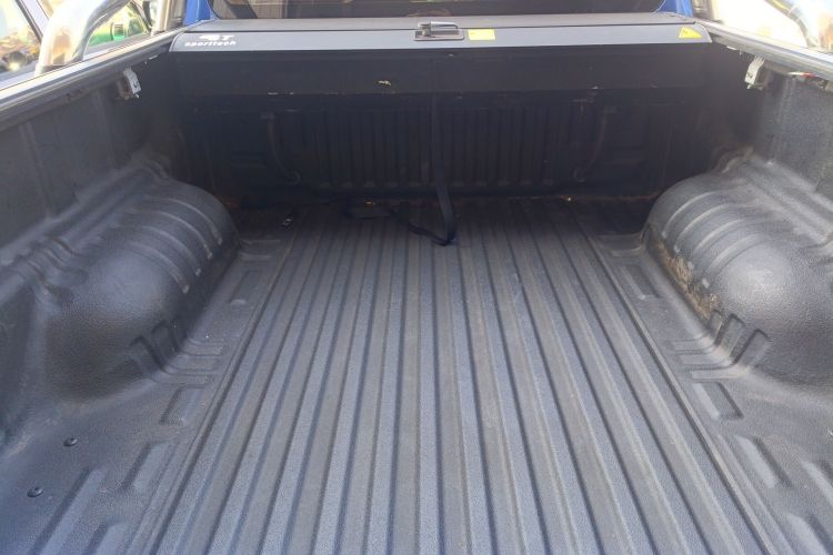 Used SAIC MAXUS T70 2021 2.0T Diesel Automatic 4x4 Elite Version with Long Bed and High Ground Clearance
