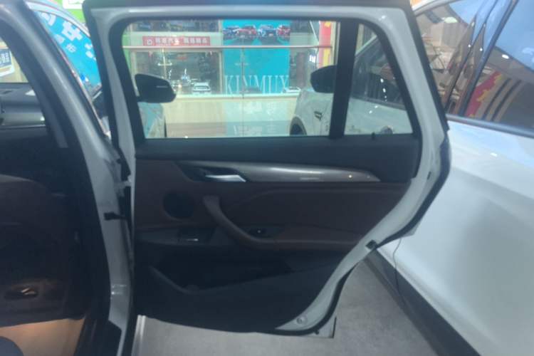 Used BMW X1 2019 xDrive20Li Luxury Model
