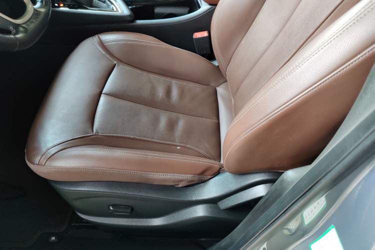 Used Buick GL6 2019 18T 6-Seater Connected Luxury Version China V Standard