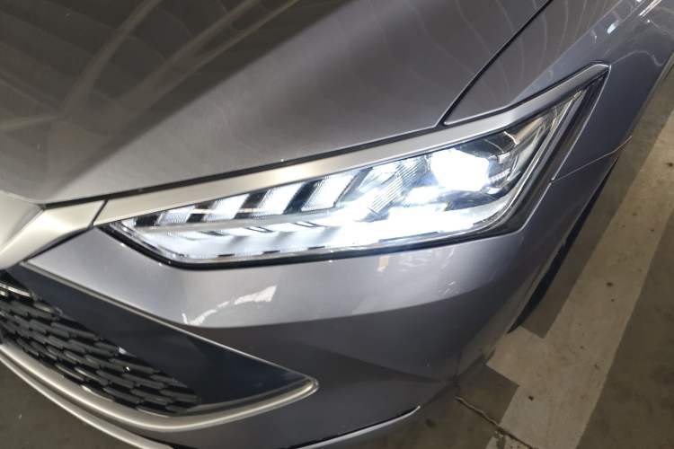 Used BYD Qin PLUS 2024 HONOR Edition DM-i 55KM Leading Model
