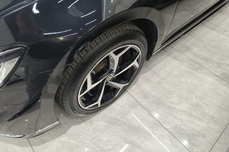 Used Volkswagen Magotan 2023 2 Million Units Commemorative Edition 330TSI DSG Luxury Version
