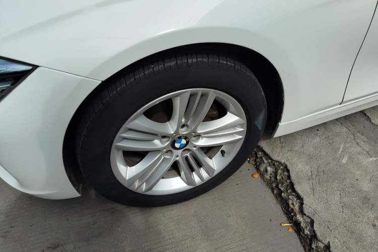 TDK.VehicleDetails.img