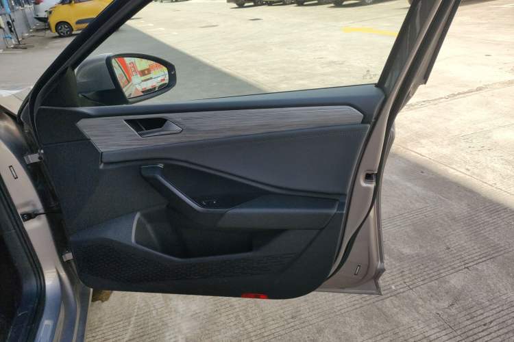 Used Volkswagen Sagitar 2023 300TSI DSG Excellence Edition
