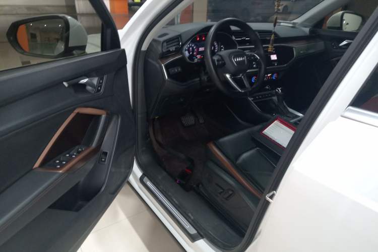 Used Audi Q3 2021 35 TFSI Fashionable and Elegant Model