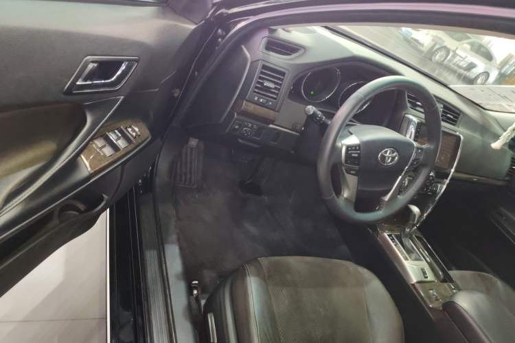 Used Toyota Reiz 2013 2.5V Shangrui Edition