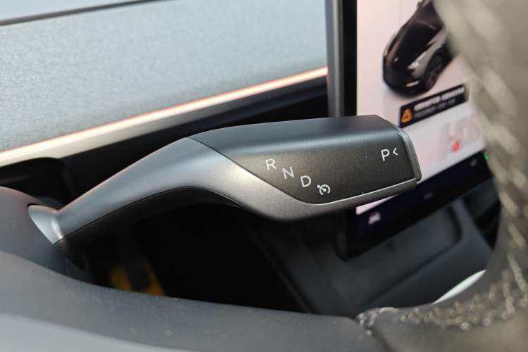 Used Tesla Model Y 2024 Rear-Wheel-Drive Version
