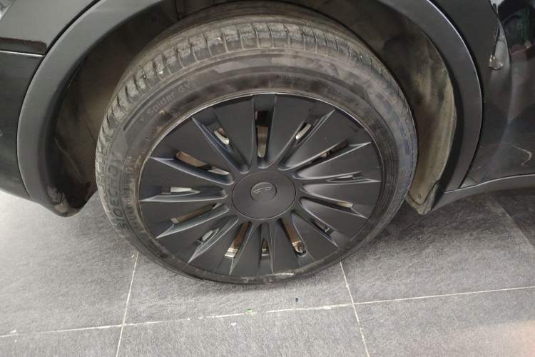 Used Tesla Model Y 2022 Long-Range All-Wheel-Drive Version
