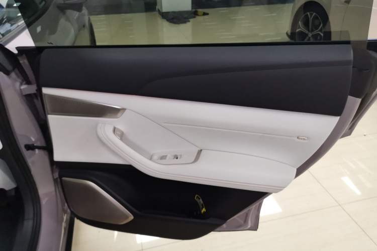 Used ONVO L60 2024 60 kWh Rear-Drive Version
