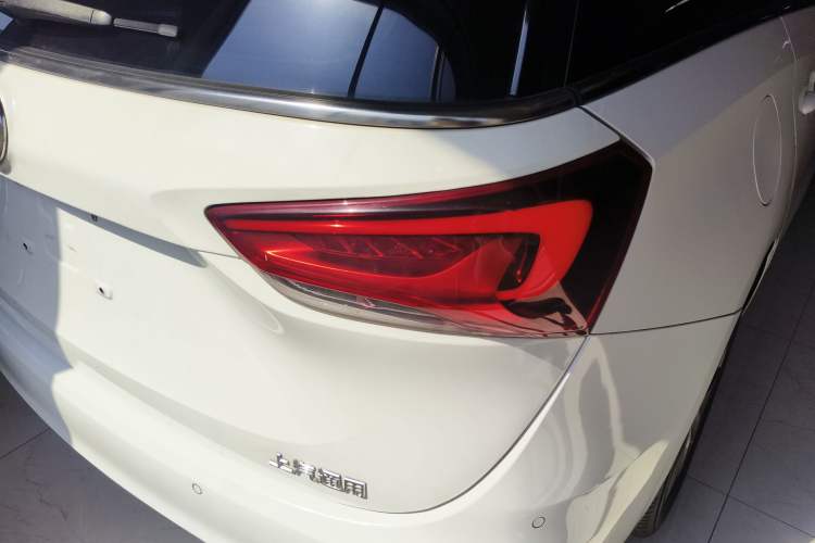 Used Buick GL6 2019 18T 6-Seater Connected Luxury Version China VI Standard
