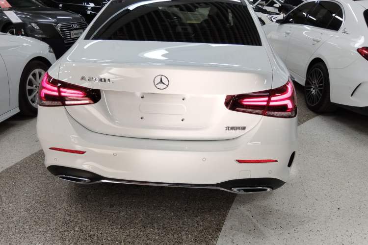 Used Mercedes-Benz A-Class 2022 Revised Version A 200 L Sport Sedan Fashionable Style
