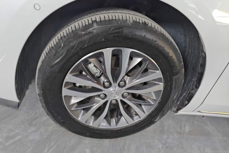 Used Buick GL8 2023 ES Lu Zun Deluxe and Yue Edition
