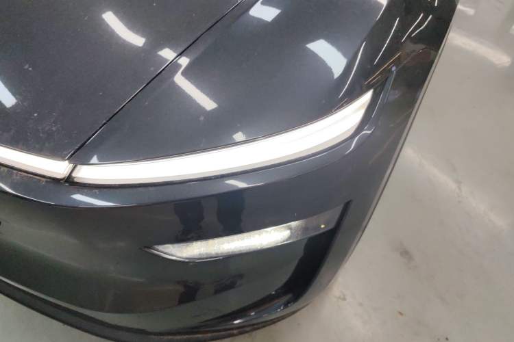 Used Tesla Model Y 2025 Rear-Wheel-Drive Version