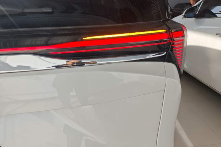 Used Buick GL8 New Energy 2024 Lu Zun Luxury Edition 6-Seater