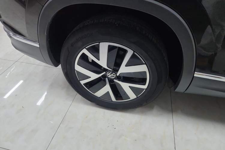 Used Volkswagen Tayron 2024 300TSI Two-Wheel-Drive Luxury Plus Advanced Version