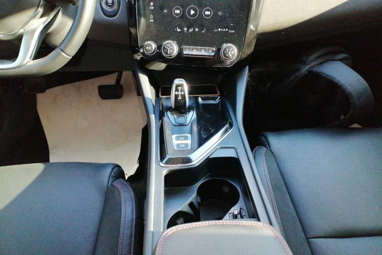 Used Lynk & Co 02 2018 1.5T DCT Two-Wheel Drive Sporty Version China V Standard
