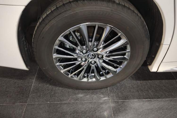 Used Toyota Alphard 2023 Dual-Motor 2.5L Premium Golden Edition