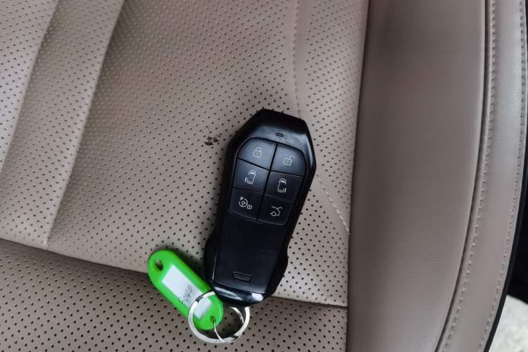 Used XPeng X9 2024 702 Ultra-Long Range Max