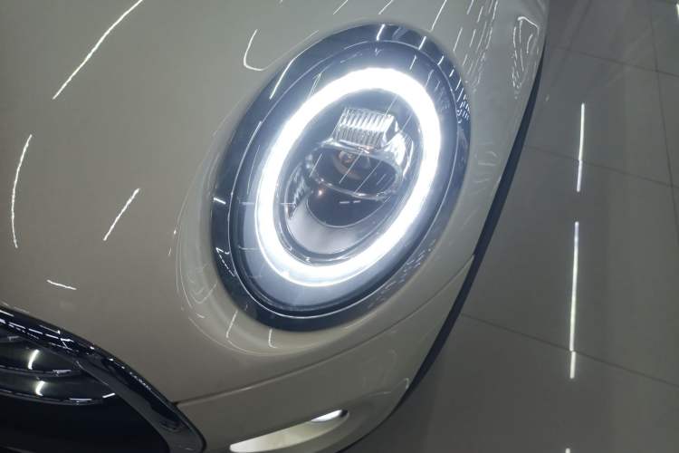 Used  MINI 2016 1.2T ONE Pioneer Edition
