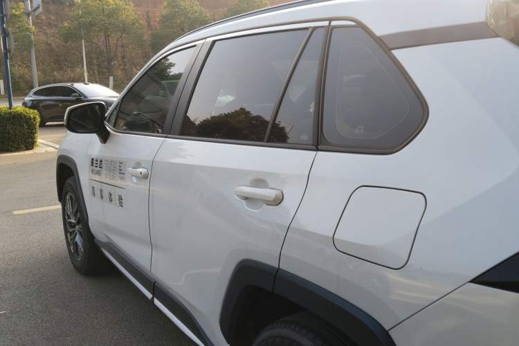 Used Toyota Wildlander 2023 2.0L CVT Four-Wheel Drive Luxury PLUS Edition