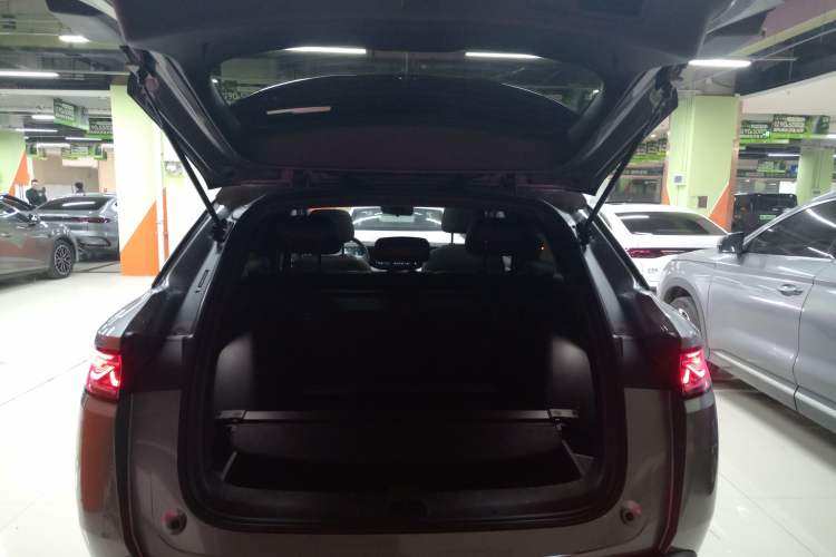 Used BYD Song L DM-i 2025 Intelligent Driving Version 112 km Leading Trim
