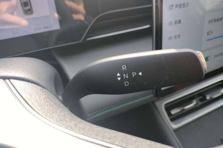 TDK.VehicleDetails.img