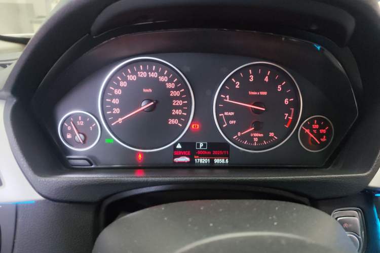 Used BMW 3 Series 2016 320i Fashion Model
