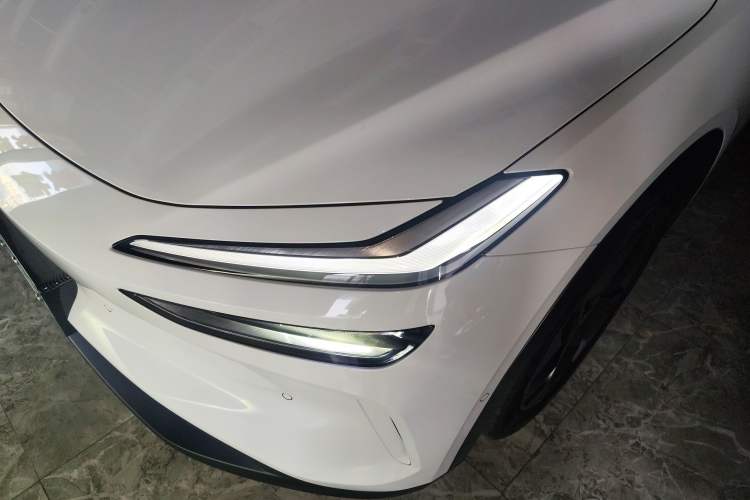 Used ONVO L60 2024 60 kWh Rear-Drive Version
