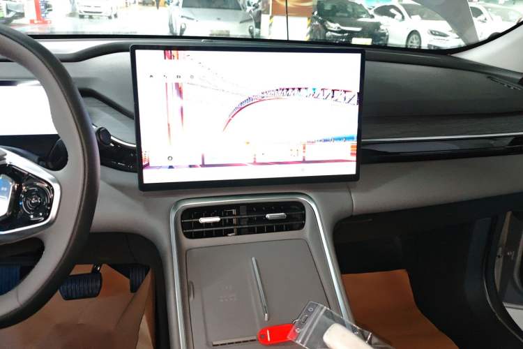 Used  L6 2025 EM-i 140km Starship Edition