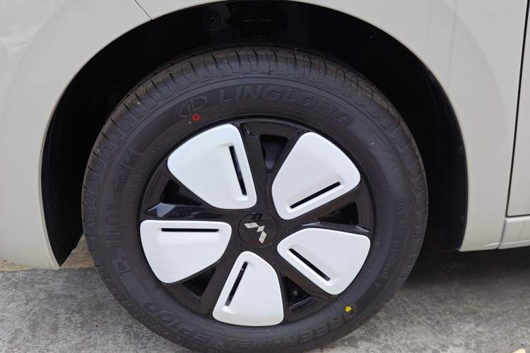 Used Wuling Hongguang MINIEV 2025 Four-Door Version Advanced Edition
