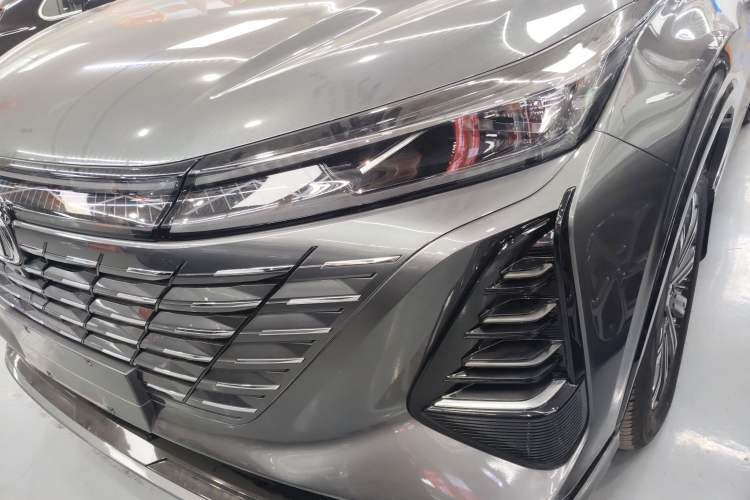 Used Changan CS75 PLUS 2024 3rd Generation Champion Edition 1.5T Intelligent Drive Dynamic Model
