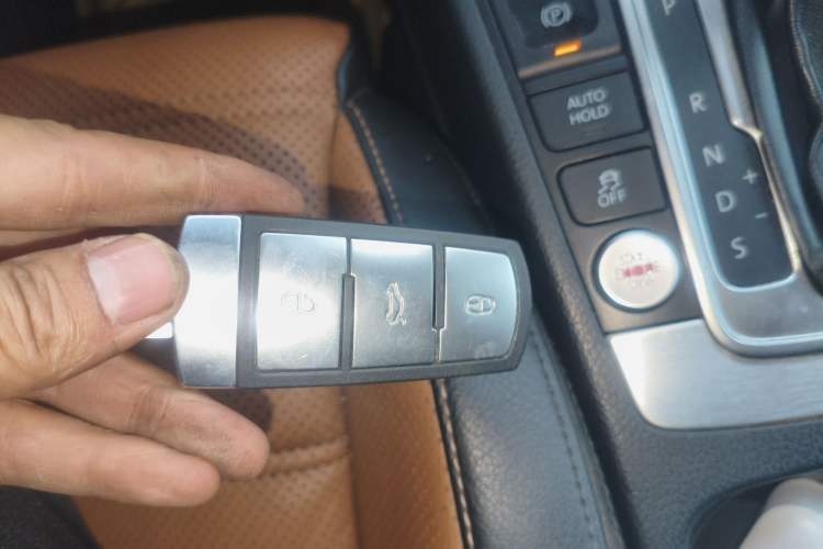 Used Volkswagen FAW-Volkswagen CC 2015 2.0 TSI Ultimate Model