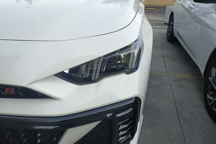 Used GAC Trumpchi EMPOW 2024 270T DCT Yingbao R-Style Edition
