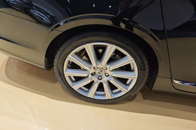 Used Volvo S90 2018 T5 Prestige Edition
