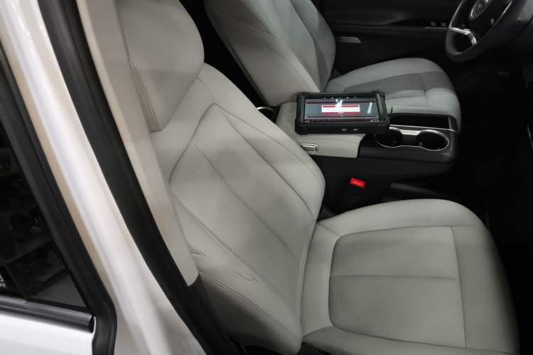 Used Buick GL8 2025 Lu Zun Deluxe Edition