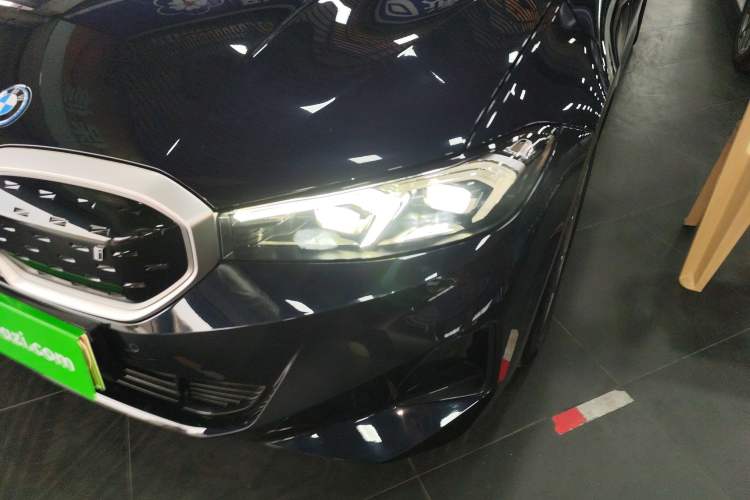 Used BMW i3 2024 eDrive 35 L
