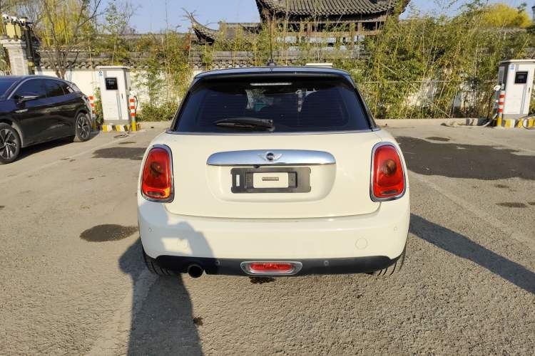 Used  MINI 2016 1.5T COOPER Five-Door Edition
