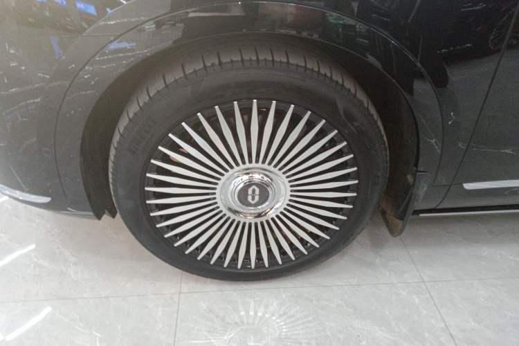 Used Hima AITO M9 2024 Range-Extended Max Edition 42 kWh 6-Seater Version
