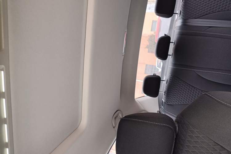 Used Roewe i5 2020 1.5L Automatic 4G Connected Linghao Edition
