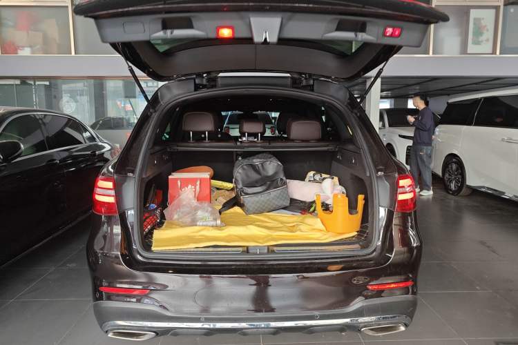 Used Mercedes-Benz GLC 2019 GLC 260 L 4MATIC Dynamic Model