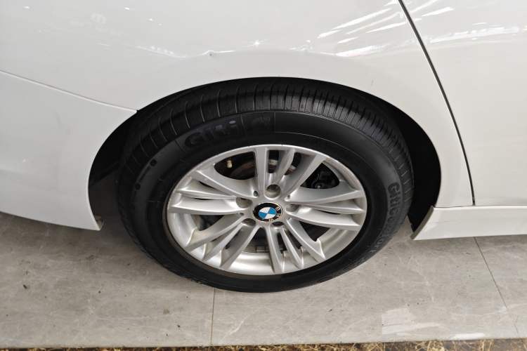 Used BMW 3 Series 2014 320Li Fashion Model
