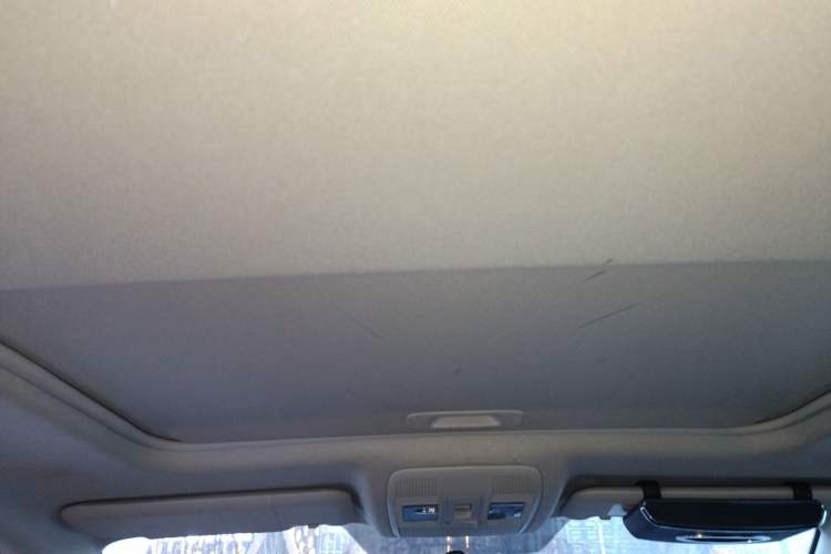 Used Mazda Mazda 3 Axela 2014 Sedan 1.5L Automatic Luxury Model
