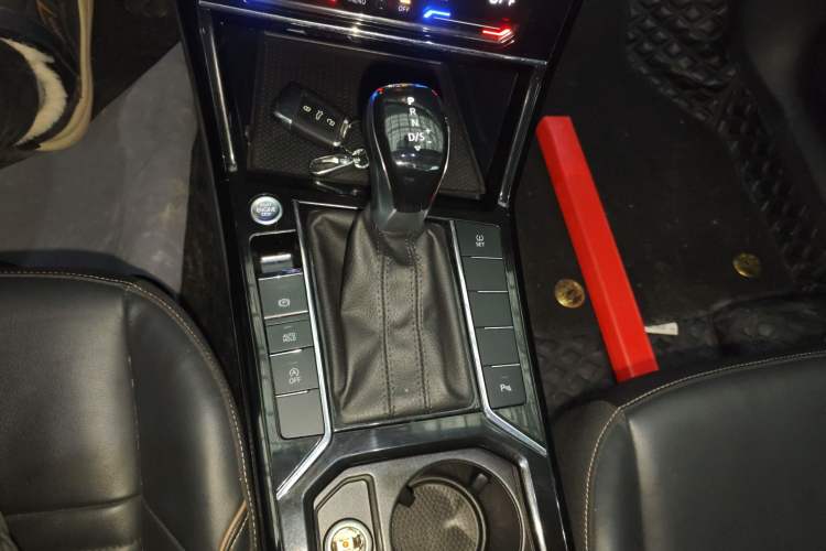 Used Volkswagen Passat 2020 330TSI Elite Edition China VI
