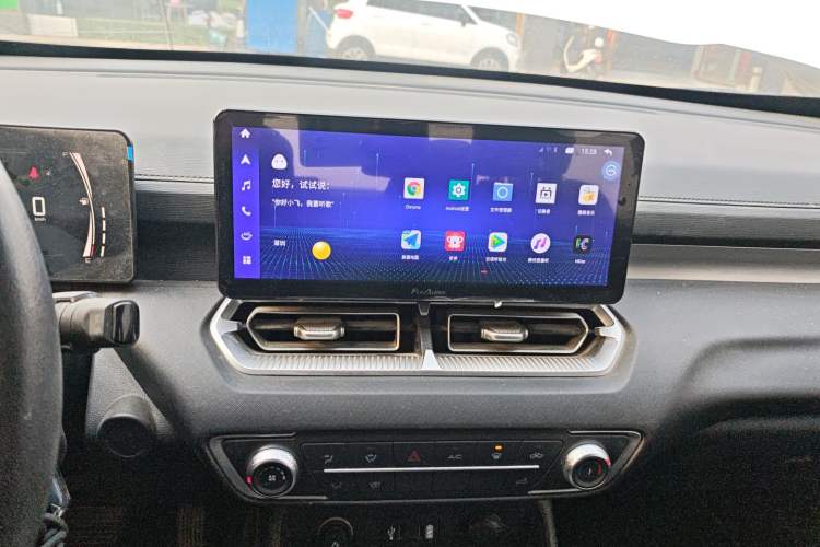 Used Great Wall King Kong Poer 2023 2.0T Automatic Diesel Two-Wheel-Drive Elite Version Flatbed GW4D20M