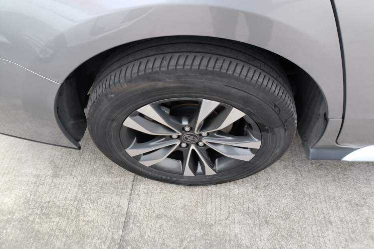 Used Toyota Granvia 2024 2.5L Hybrid Luxury Edition