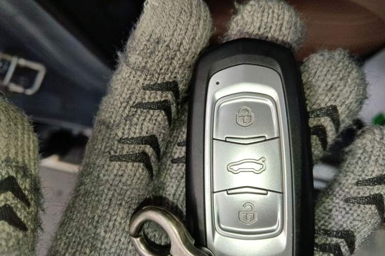 Used Geely Auto Emgrand X7 Sport 2016 1.8TD Automatic All-Wheel-Drive ZhiZun Edition