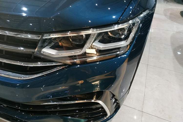 Used Volkswagen Tiguan L 2022 380TSI Automatic All-Wheel Drive R-Line Flagship 7-Seater
