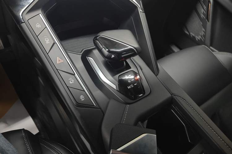 Used Lynk & Co 06 2023 Remix 1.5T JinPro
